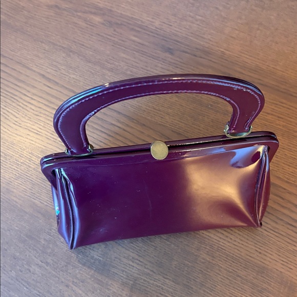 GOLDCREST LEATHERGOODS - MCM Vintage Plum Patent Leather Handbag - Picture 3 of 10